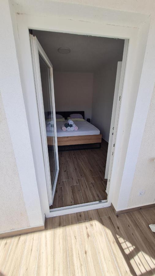 Apartmani Mlinar - One Bedroom Apartment With Seaview Grebaštica Buitenkant foto