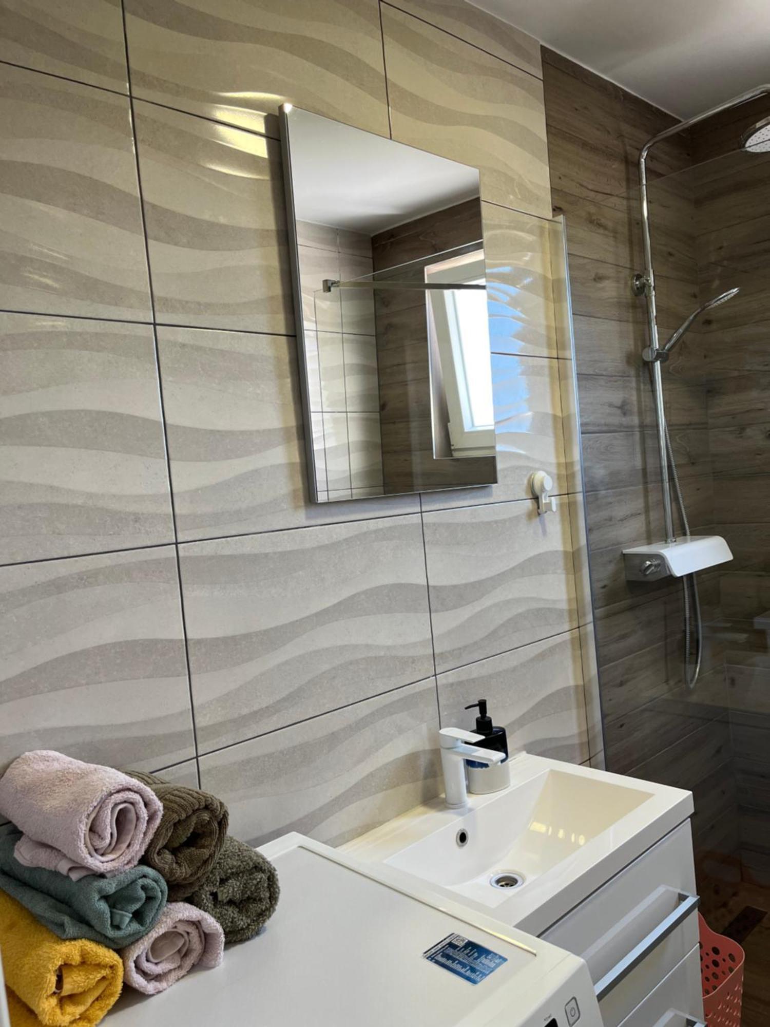 Apartmani Mlinar - One Bedroom Apartment With Seaview Grebaštica Buitenkant foto